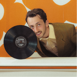 L'artiste caennais MANSIRE: auteur compositeur interprète à Caen sort son EP "Le cœur demo"
